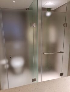 kaca buram untuk kamar mandi