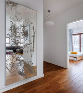 Bercak Hitam Pada Cermin