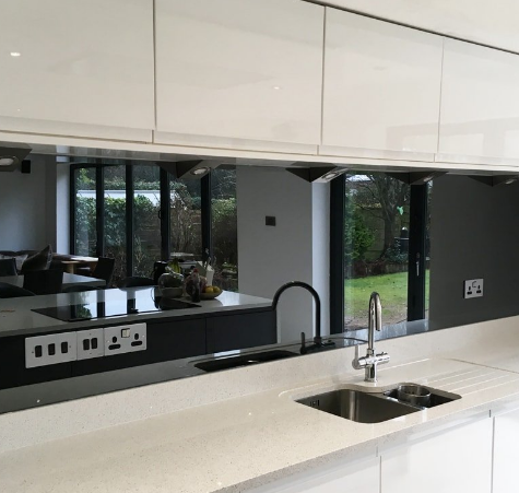 Kaca Cermin Warna Abu Abu