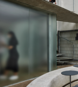 Agar Kaca Tidak Terlihat dari Luar